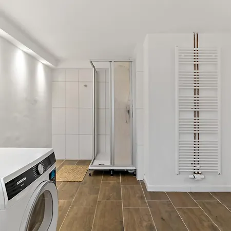 Guest house Fuer Monteure Und Reisende Zentral In *