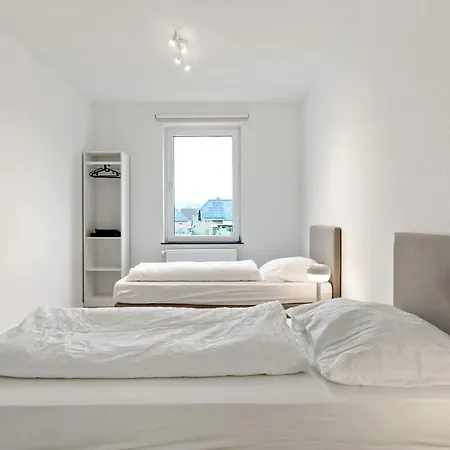 Für Monteure Und Reisende Zentral In